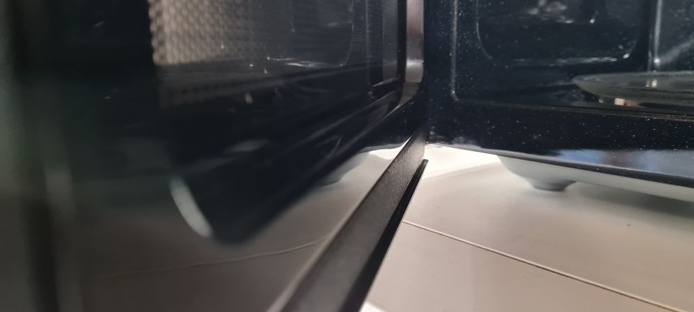 Микровълнова фурна Toshiba MV-AM20T(BK), 20L, 800W, 5 нива на мощност,