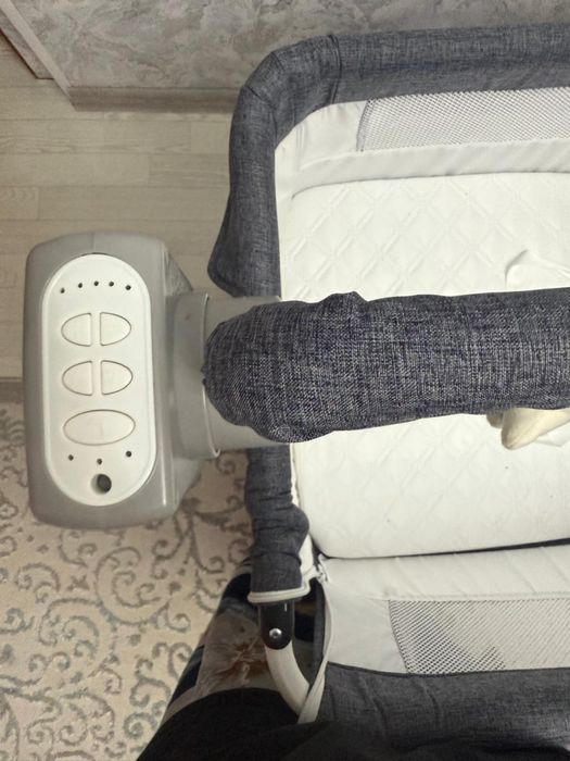 Продам детскую электронную люльку в отличном состояний.