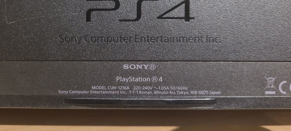 Sony PS4 400gb cu 2 controllere si 7 joc