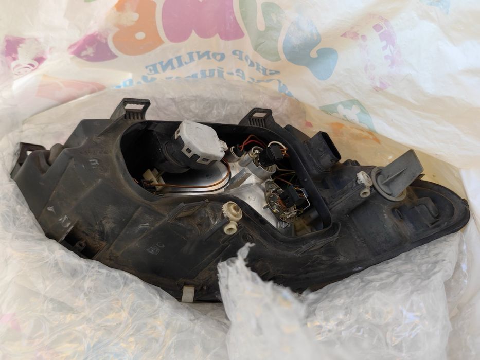 Фар Мрцедес Вито