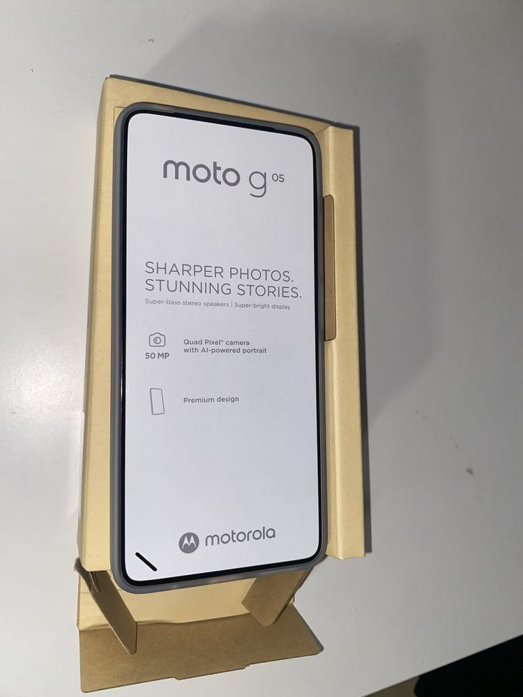 Motorola moto g05 чисто нов