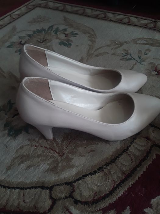 Туфли 38 размер, балетка 39 размер . Цена 4000
