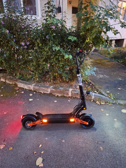 Trotineta electrica dual motor Joyor T10 2000W 60V 18Ah 60 km autonomi