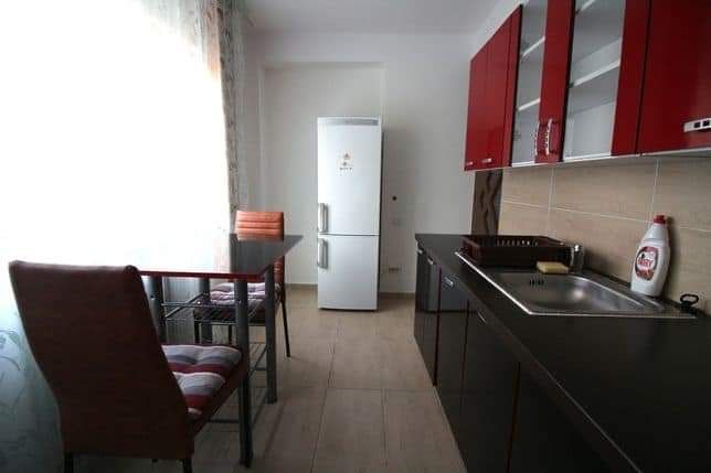 Apartamenr 2 camere decomandate zona Vivo