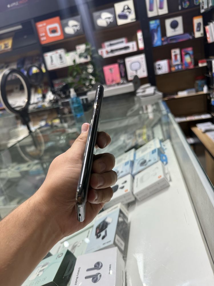Perfectum Iphone X 64 LLA идеал