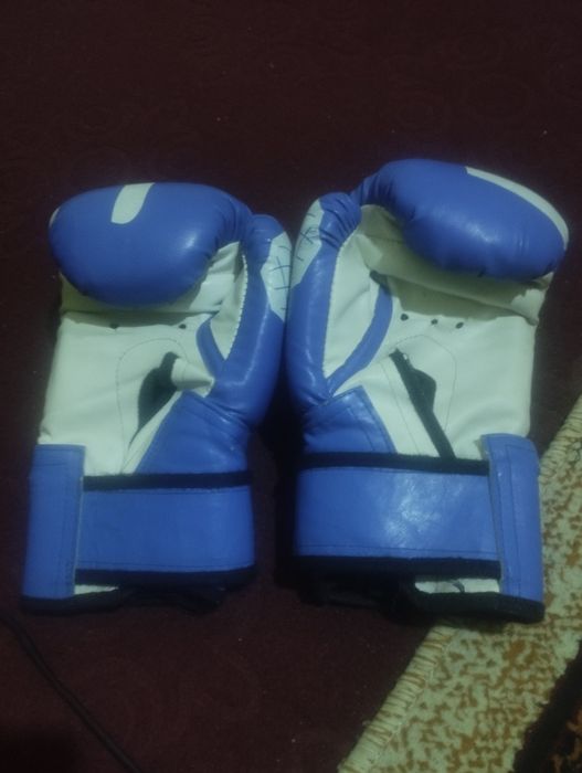 Boks perchatka yosh bolalar uchun