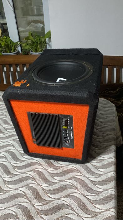 Продаю почти новый саб