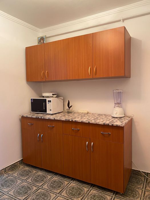 Închiriez apartament