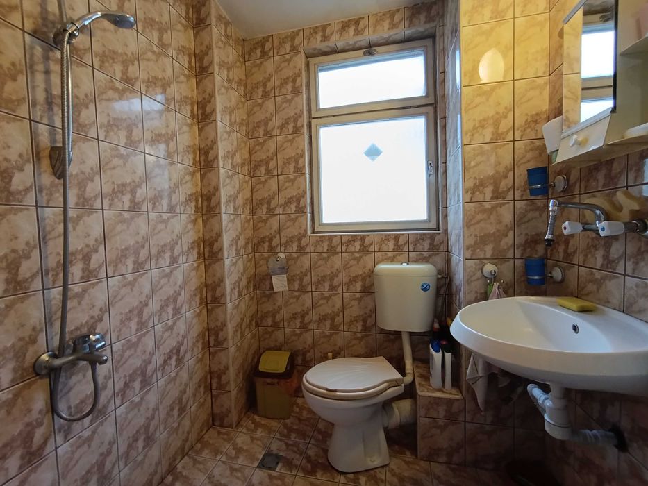 Монолитна къща в с. Жълтеш