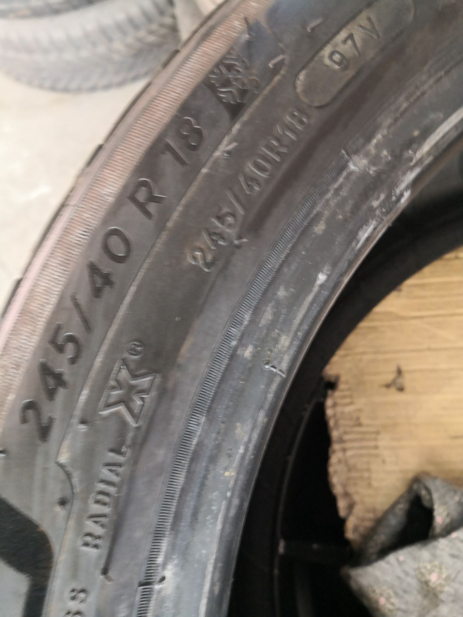 245 40 18 цола гуми Michelin dot 21