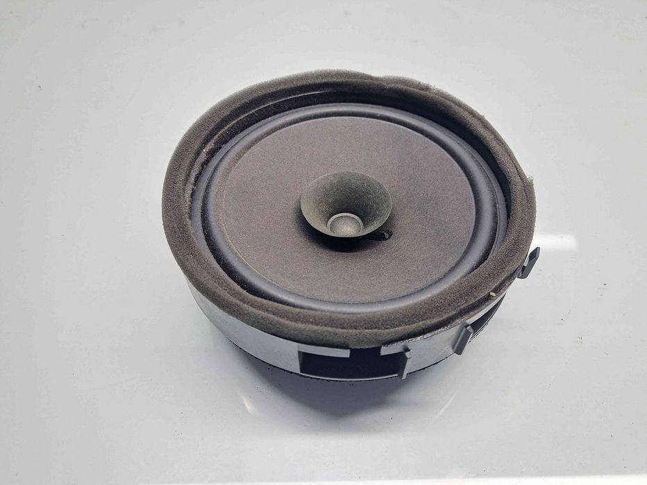 Boxa dreapta fata MITSUBISHI Outlander [Fabr 2006-2012] 8720A017