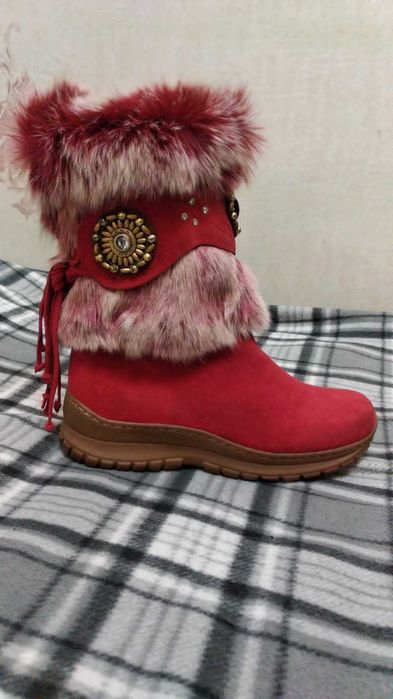 Зимние женские сапоги. Натур. замша, натур. мех, р. 37-37,5.