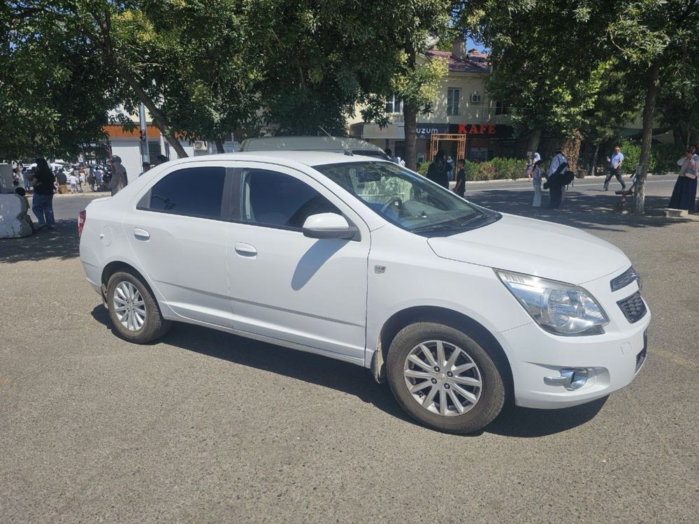 Cobalt avtomat 4 позиция, бензин