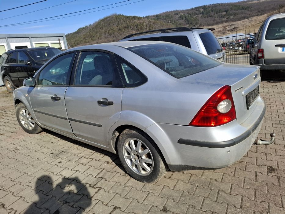 Elemente Caroserie Ford focus 2 Sedan 1.6Tdci An 2007
