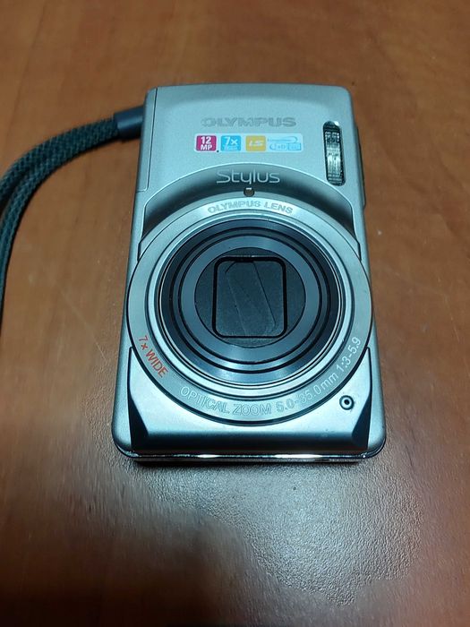 Aparat foto digital Olympus Stylus 7010 12MP complet