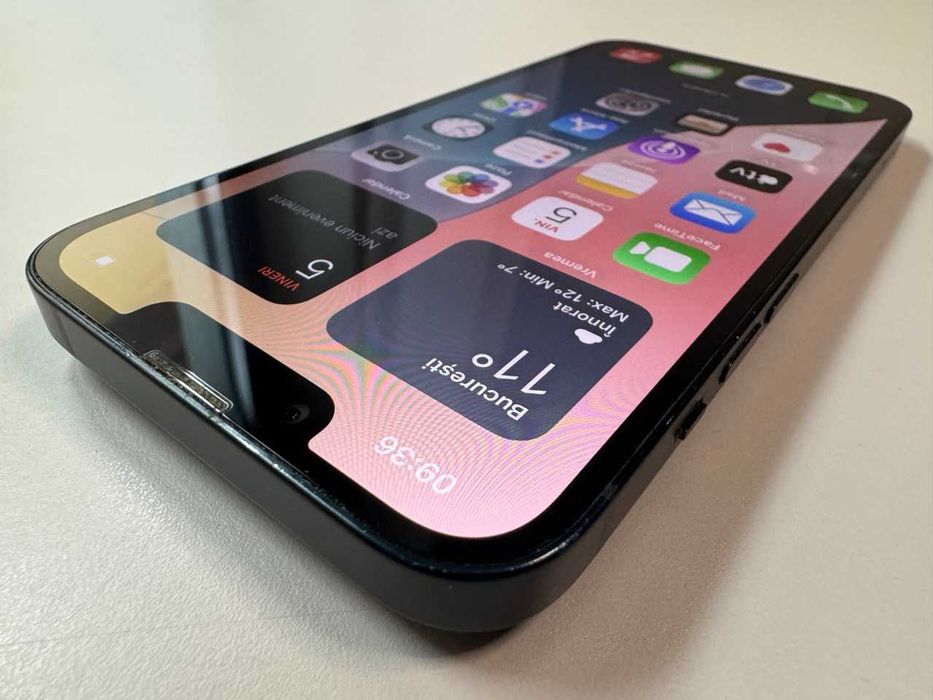  Apple / iPhone 14 128 Gb / Midnight