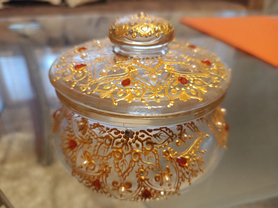 Ръчно рисувана бижутерка