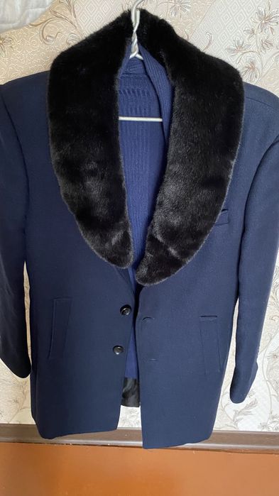 Продается мужская пальто Giorgio Armani