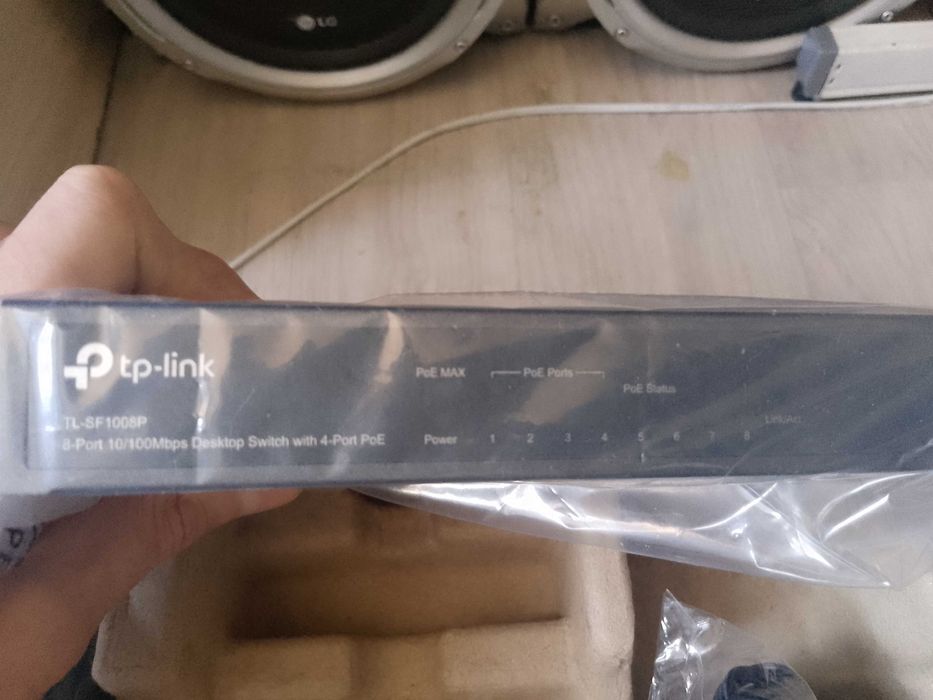 Коммутатор dahua DH-CS4006 и два TP-LINK TL-SF1008P