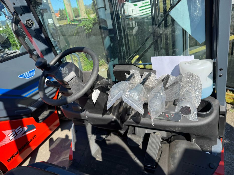 Motostivuitor Heli 2.5 t diesel (170)