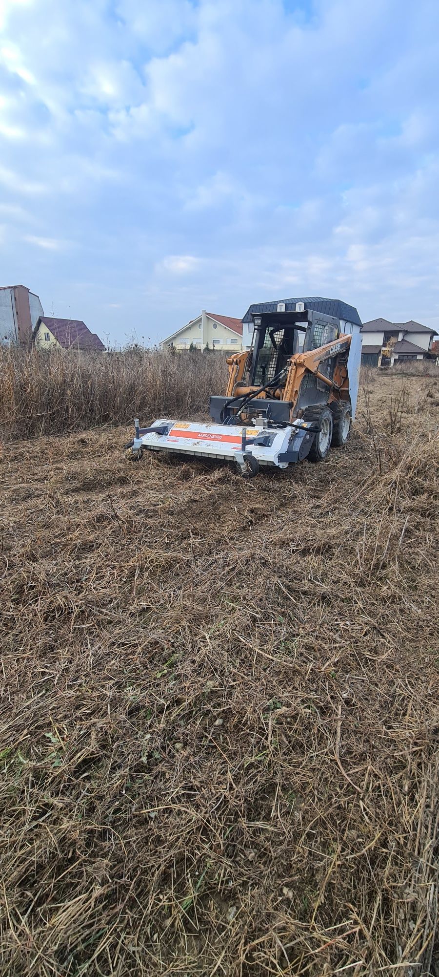 Santuri Fundatii Buldoexcavator bobcat Defrisare Compactor