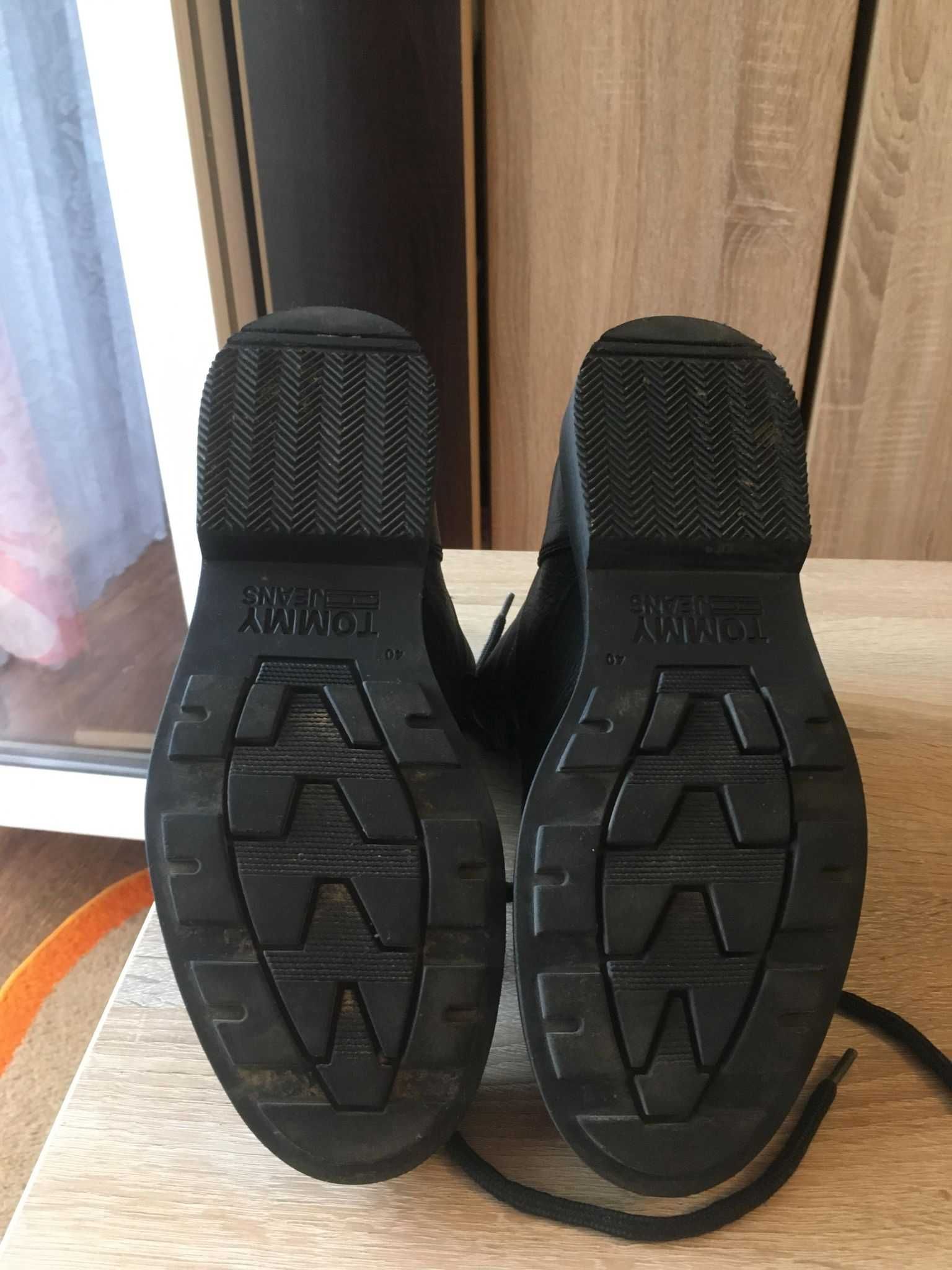 Ghete Tommy Hilfiger , 40