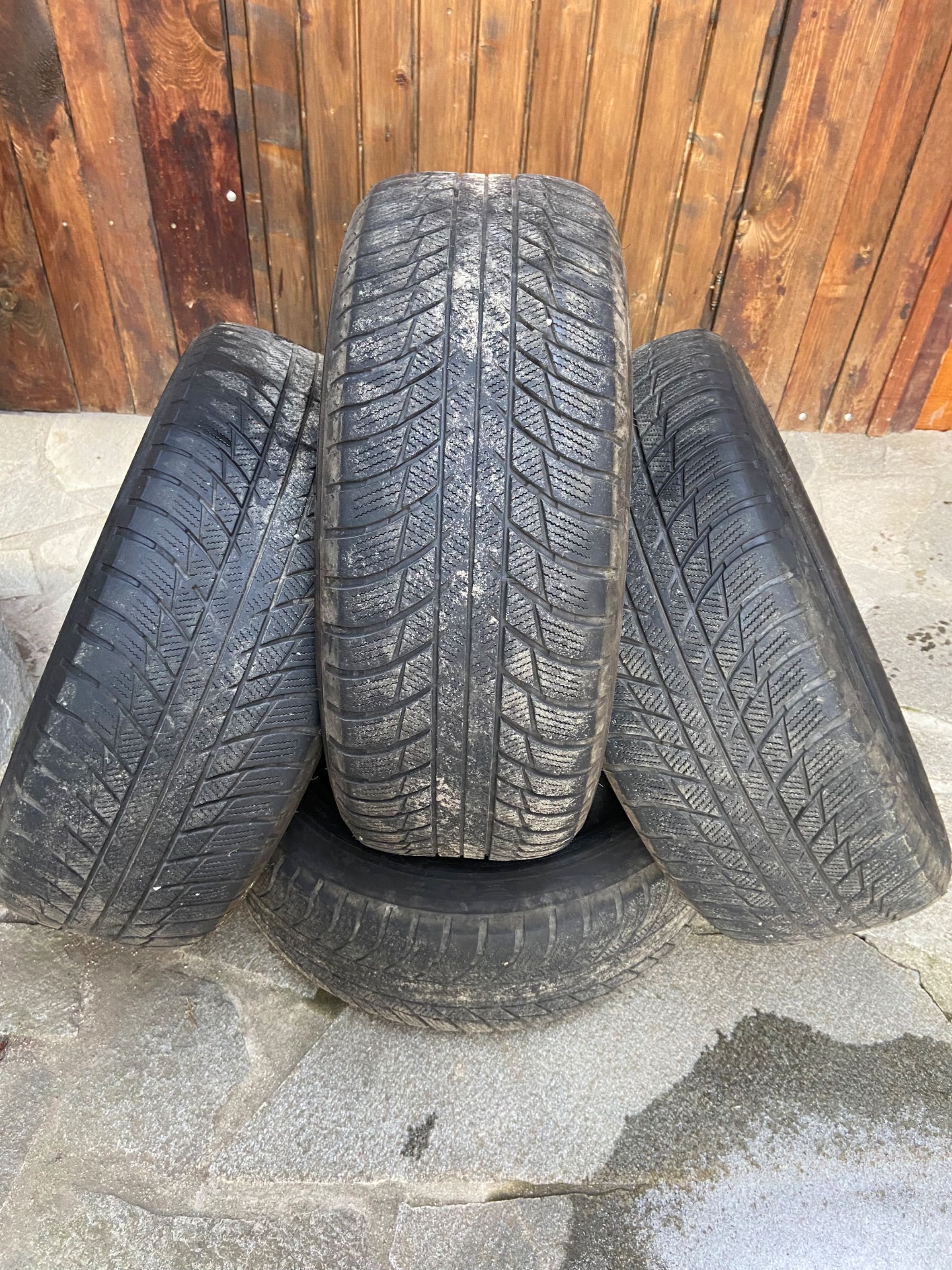 Зимни гуми 225/55/17 bridgestone runflat