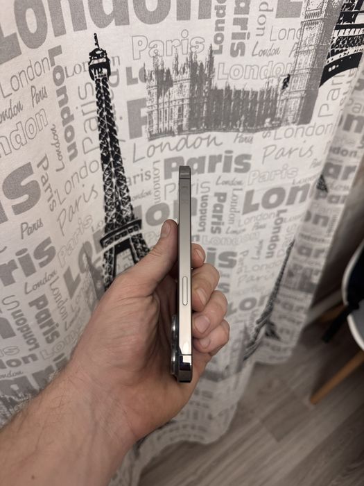 Продам Iphone 13 Pro