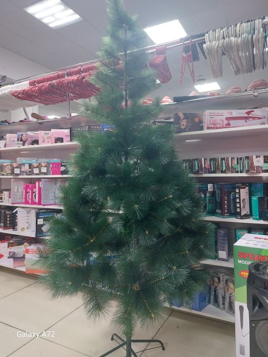 Продам ёлку 180см