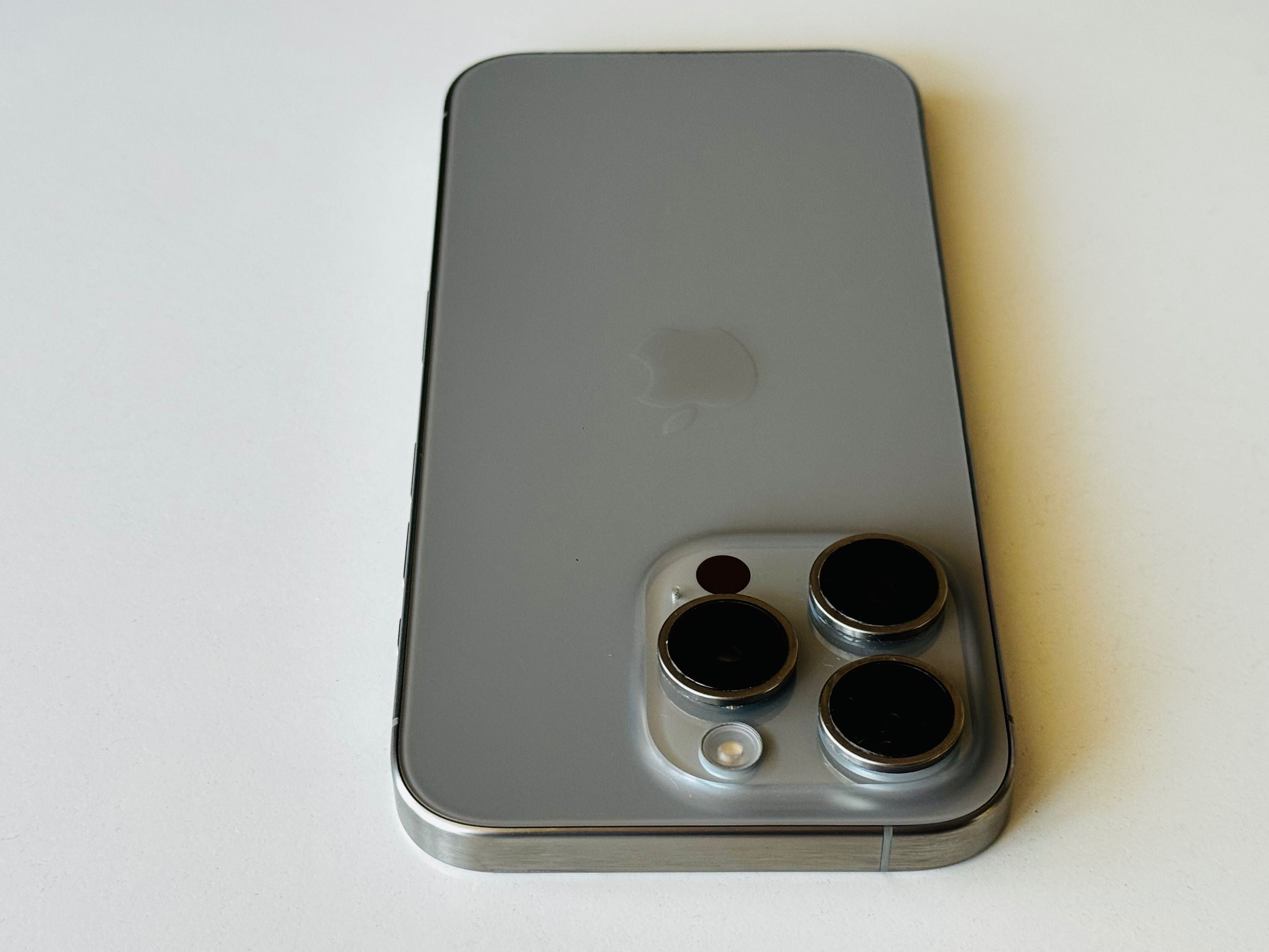 Iphone 15 Pro 128GB Natural Titanium 98% Батерия! Гаранция 6 месеца