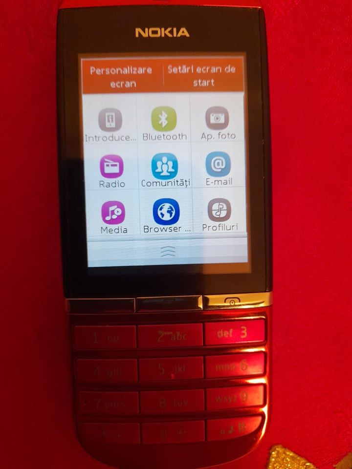 Nokia 300 aproape nou
