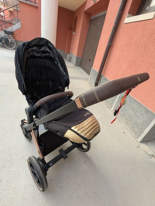 Cybex E-priam Rose Gold + Седалка и Зимно Чувалче Jeremу Scott