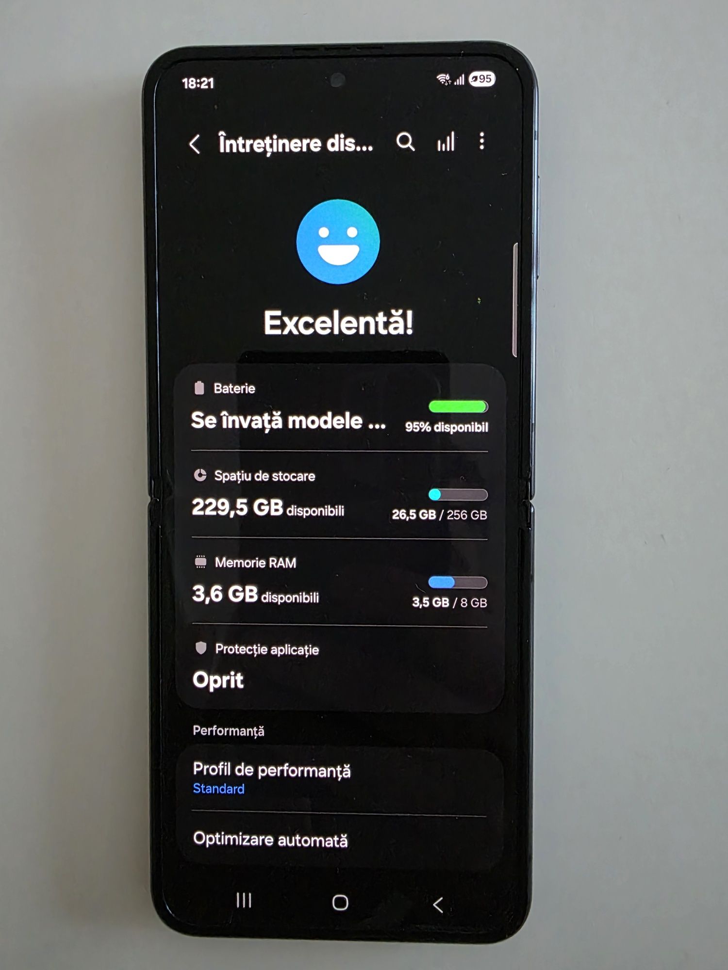 Samsung Galaxy Z Flip 4