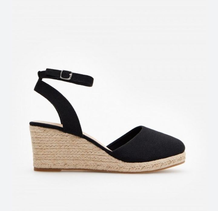 Sandale negre cu platforma House, marime 37