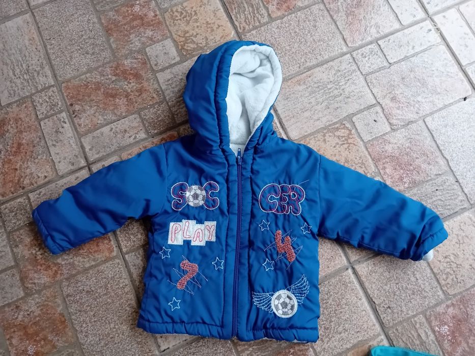 Продавам бебешки дрехи