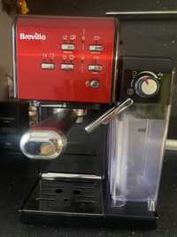 Kафе машина Breville за еспресо, капучино и лате