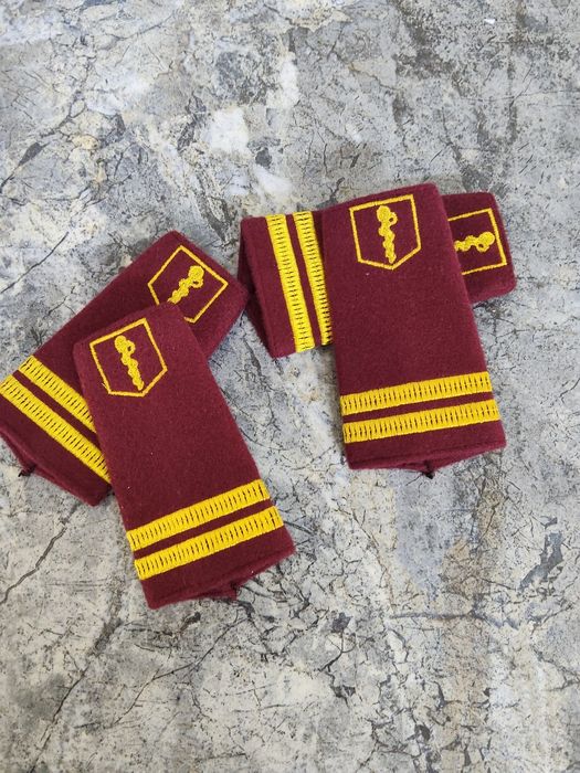 Embleme și grade militare