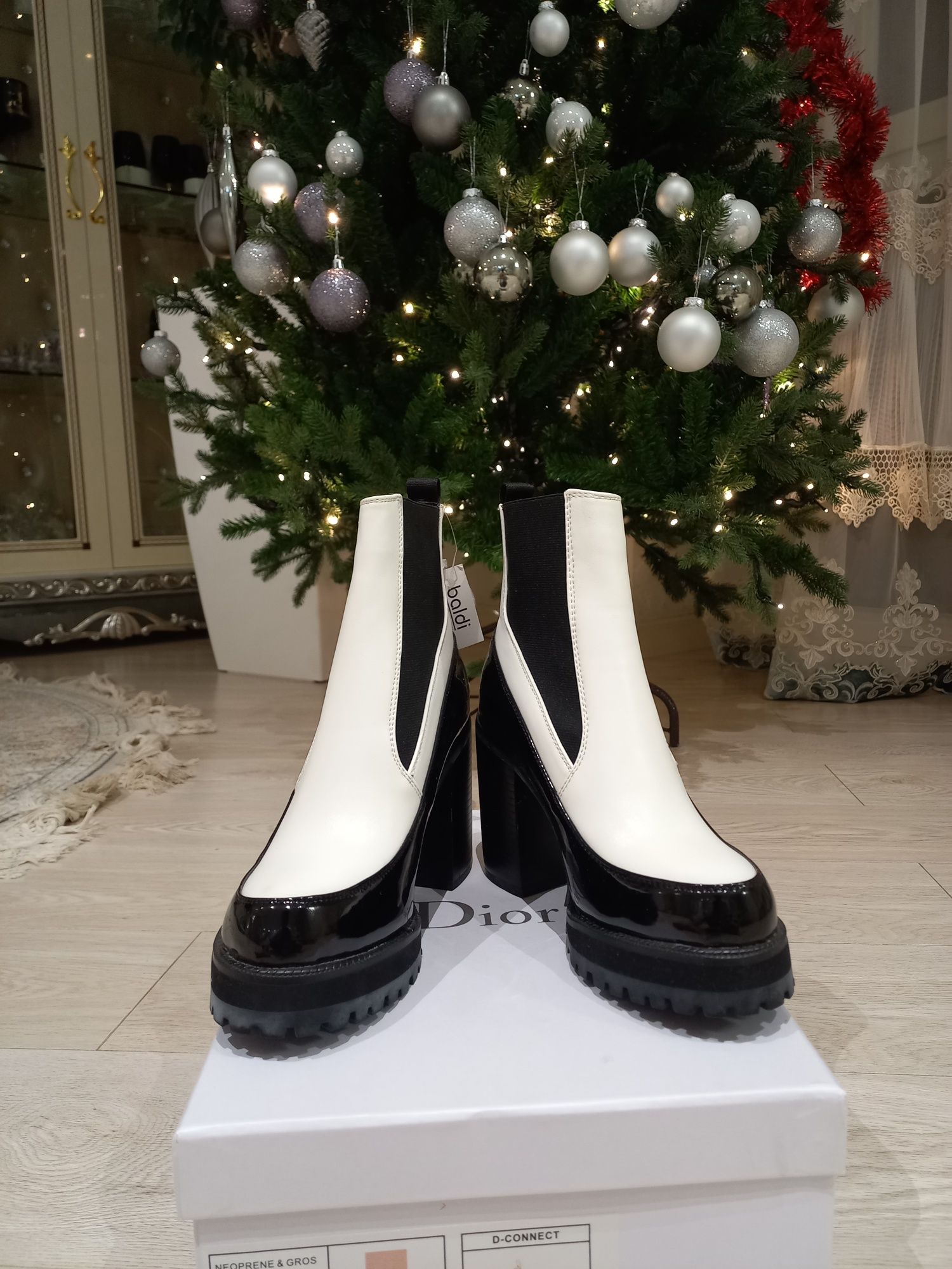 Alexander McQueen Booties