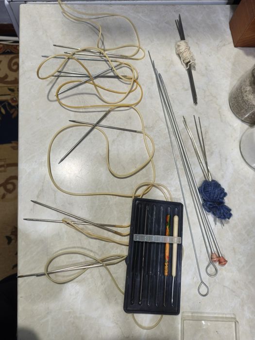 Спицы вязальные и крючки для вязания