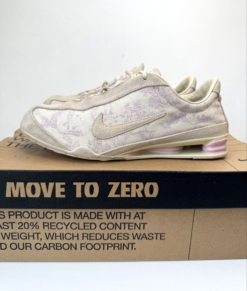 Nike W Shok R4 (38.5) Маратонки