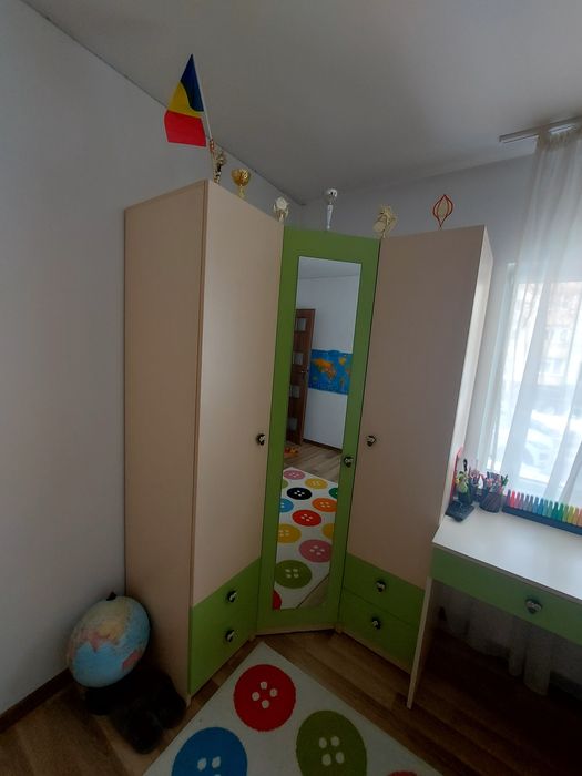 Vand mobilier complet camera copii