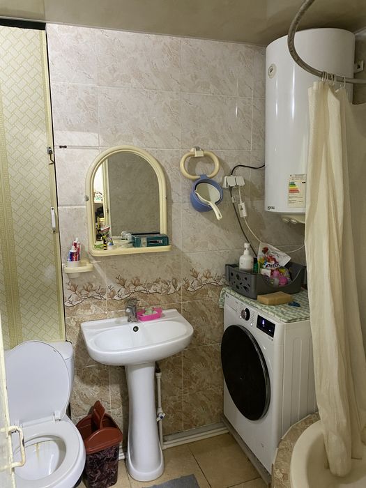 zangatadan 2 etajliy uy sotilad