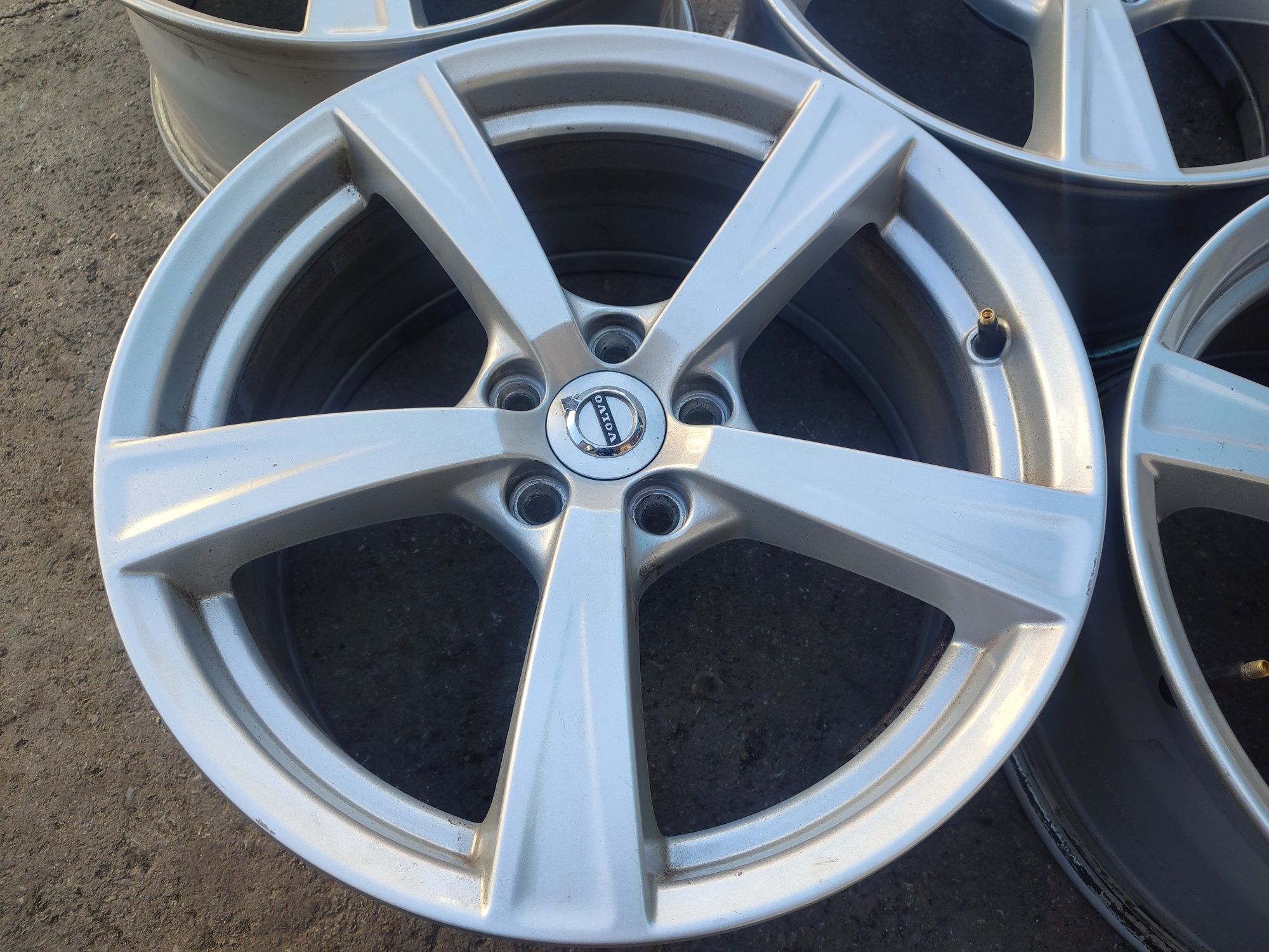 18" оригинални алуминиеви джанти за Volvo...