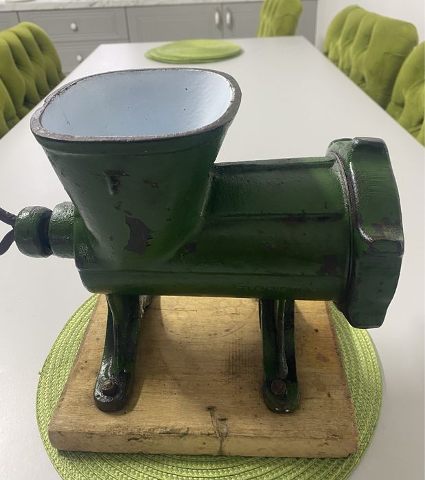 Masina tocat carne Flacara nr 32