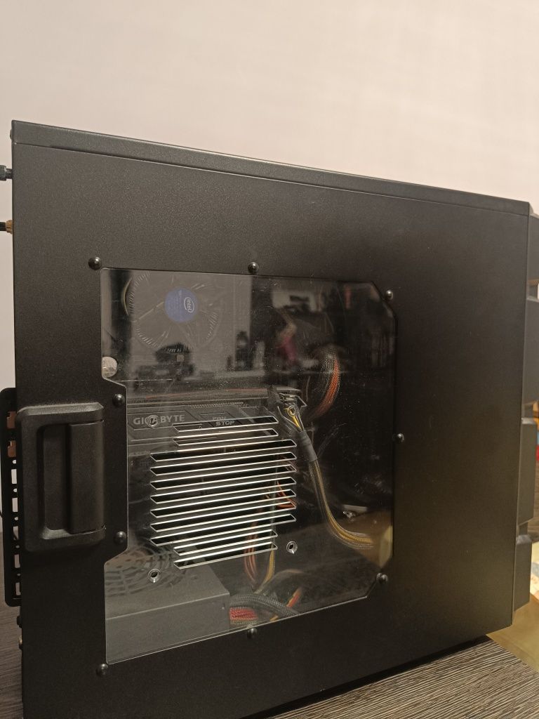 Геймърски компютър i5 7500 3.4 / 1050ti 4gb