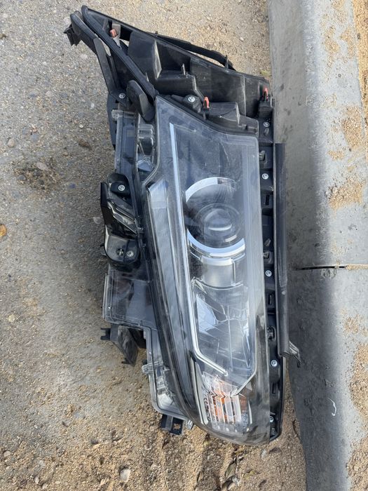 Левая переденяя фара прадо 150