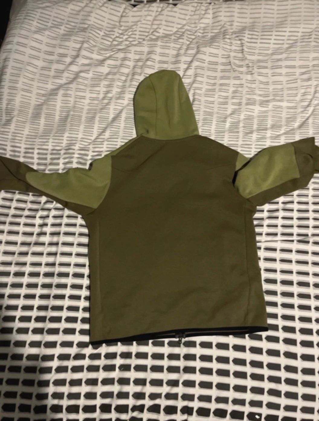НАМАЛЕН !!!Оригинален екип Nike Tech Fleece