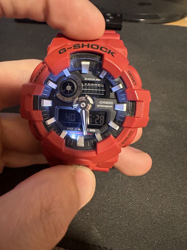 Casio G-SHOCK GA-700 red