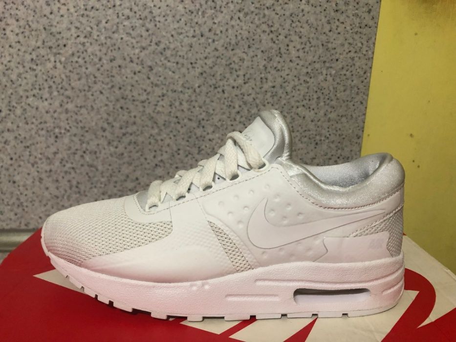 ОРИГИНАЛНИ *** Nike Air Max Zero Essential White