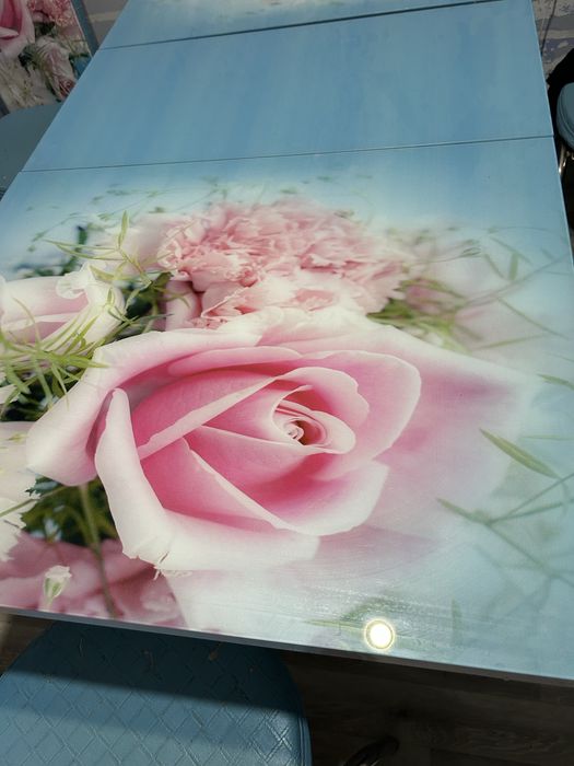 Продам стол кухонный